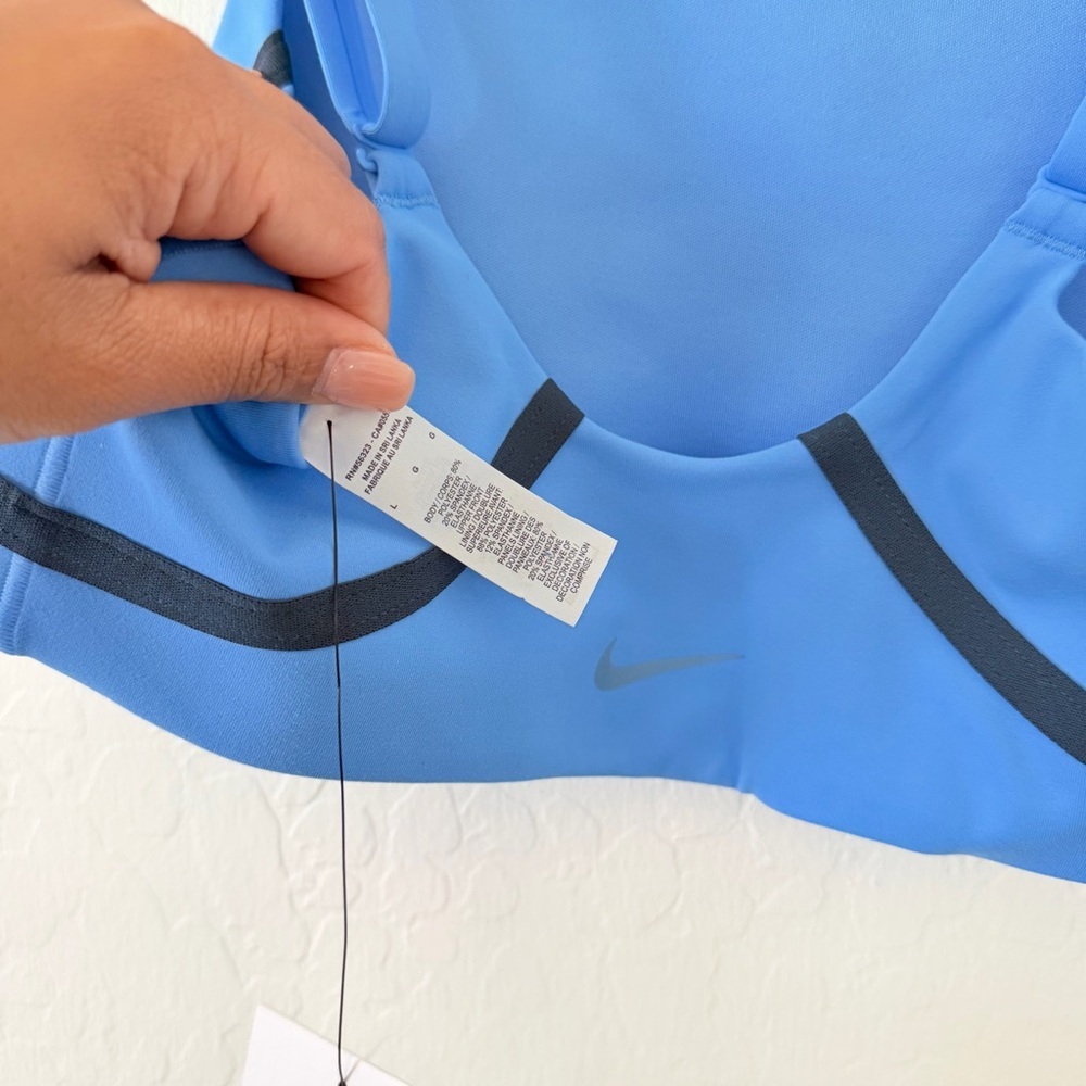 Nike Women's Light Blue Sports Bra - Picture 8 of 9